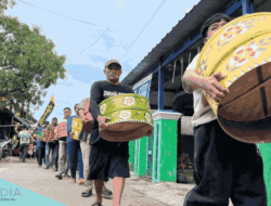 Bentuk Ungkapan Rasa Syukur atas Panen Melimpah, Warga Desa Malang Semirang Lestarikan Tradisi Tenongan